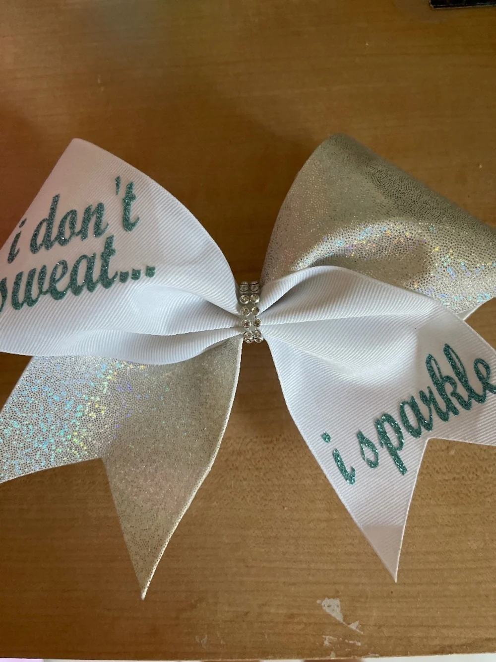 Cheer bow